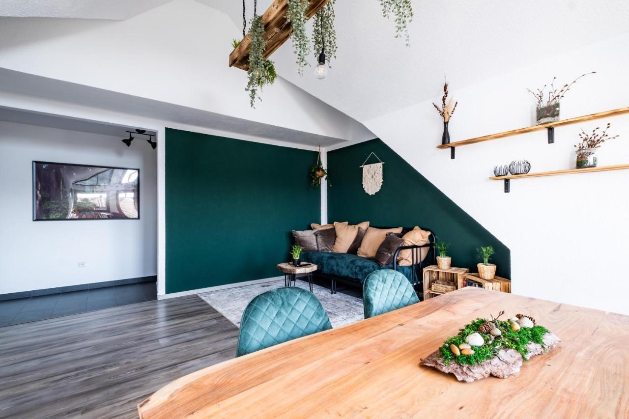 Nature Terminal Apartment - Unterwegs Zuhause Steinenbronn Exteriér fotografie